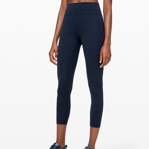 Lululemon In Movement Tight 25” HR size 6